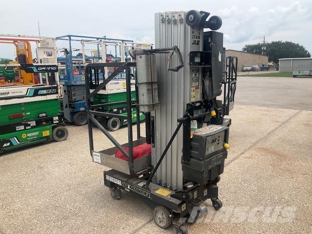 JLG 25AM 垂直昇降型リフト