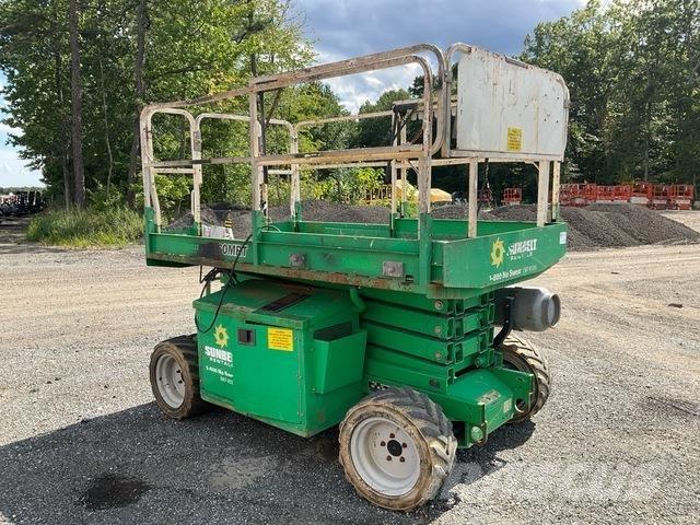 JLG 260MRT シザースリフト