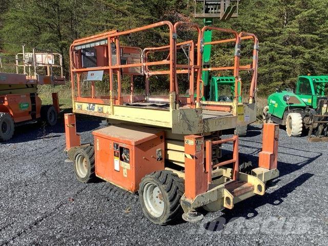 JLG 260MRT シザースリフト