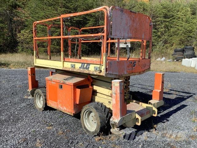 JLG 260MRT シザースリフト