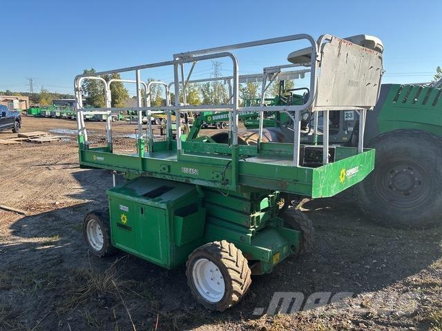 JLG 260MRT シザースリフト