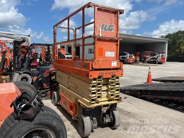JLG 2632ES シザースリフト