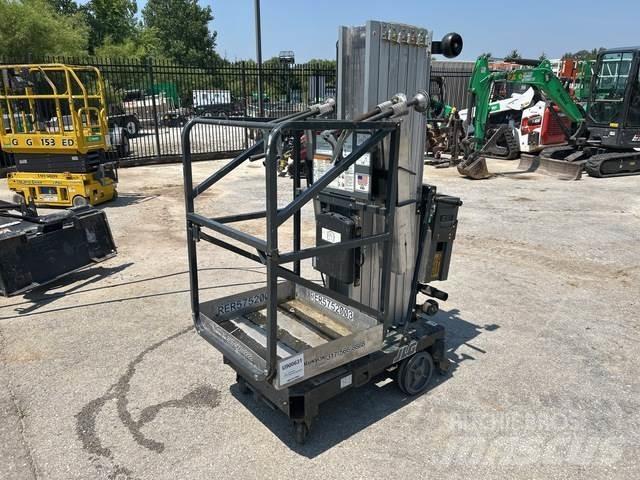 JLG 30AMDC 垂直昇降型リフト