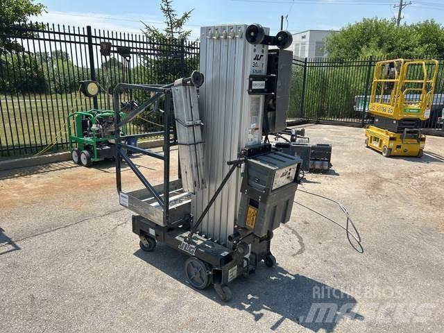 JLG 30AMDC 垂直昇降型リフト
