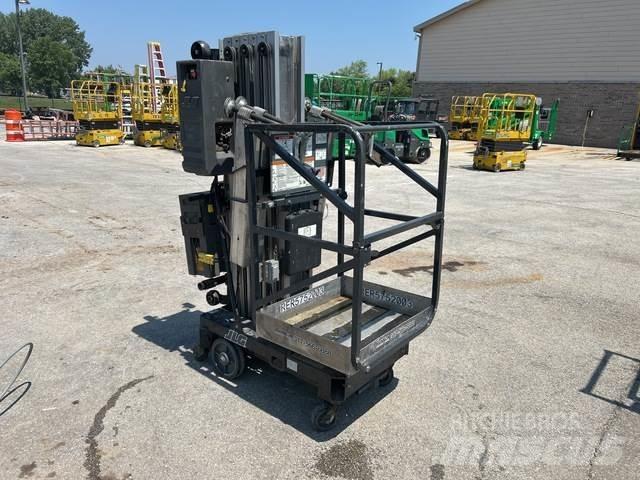 JLG 30AMDC 垂直昇降型リフト