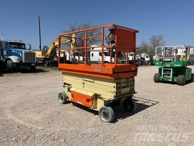 JLG 3246ES シザースリフト