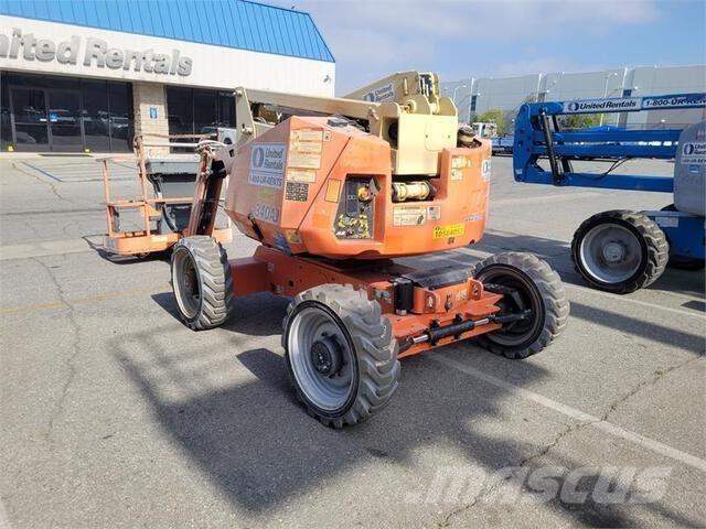 JLG 340AJ ブームリフト　屈伸型