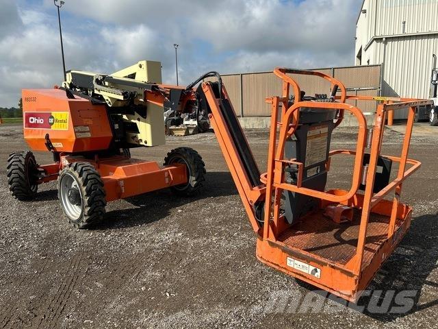 JLG 340AJ ブームリフト　屈伸型