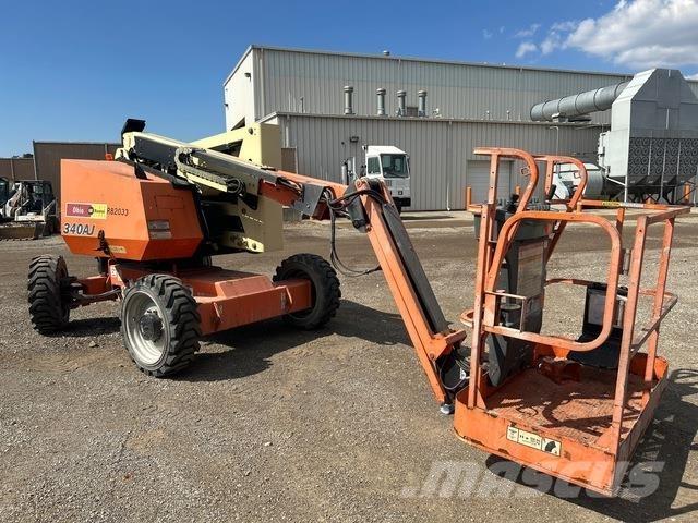JLG 340AJ ブームリフト　屈伸型