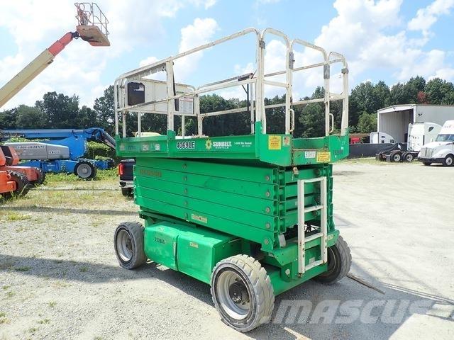 JLG 4069LE シザースリフト