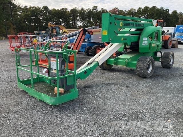 JLG 450A ブームリフト　屈伸型