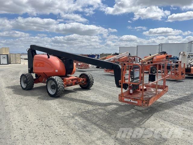 JLG 600A ブームリフト　屈伸型