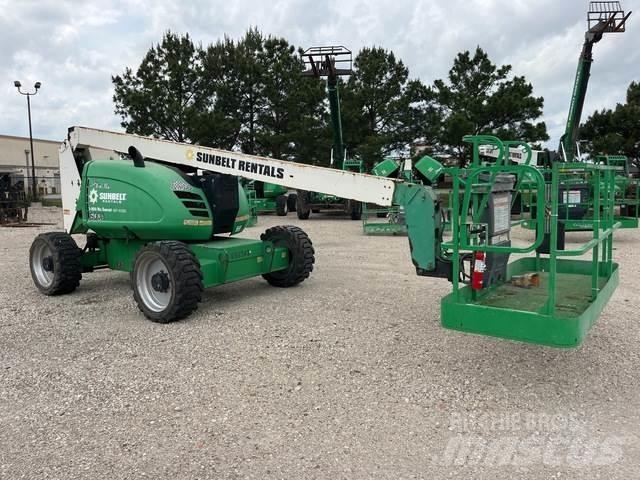 JLG 600A ブームリフト　屈伸型