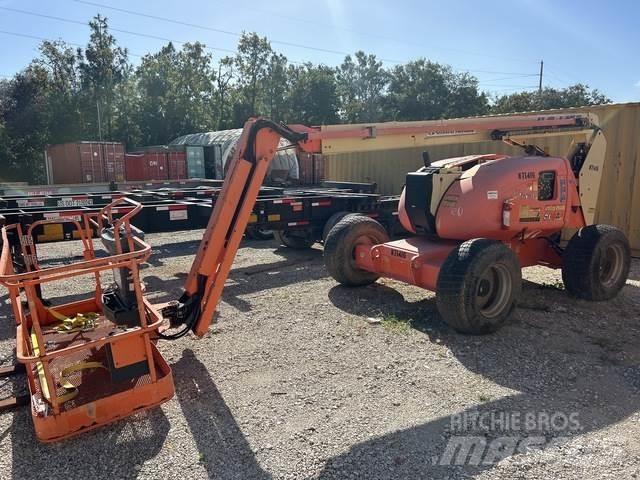 JLG 600AJ ブームリフト　屈伸型