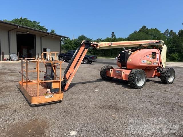 JLG 600AJ ブームリフト　屈伸型