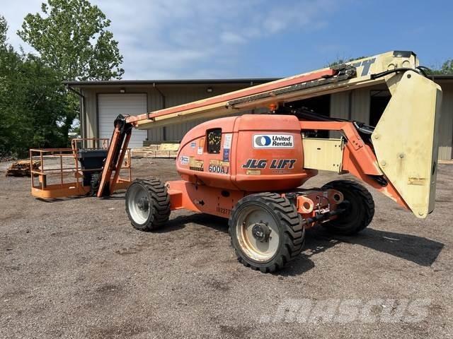 JLG 600AJ ブームリフト　屈伸型