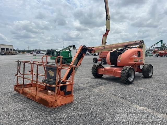 JLG 600AJ ブームリフト　屈伸型