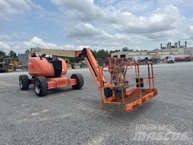 JLG 600AJ ブームリフト　屈伸型