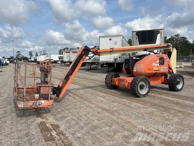 JLG 600AJ ブームリフト　屈伸型