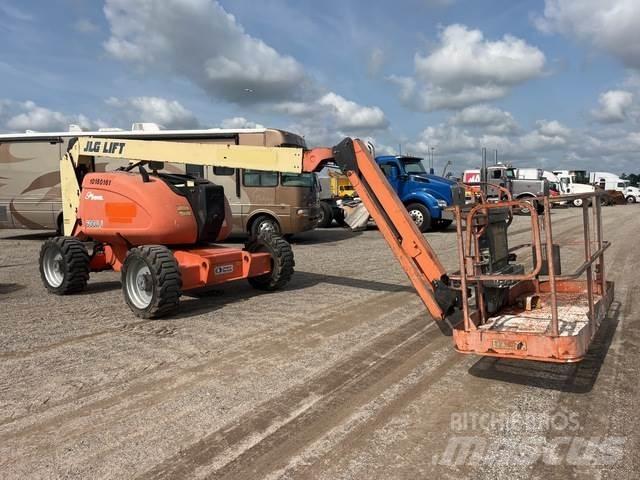 JLG 600AJ ブームリフト　屈伸型
