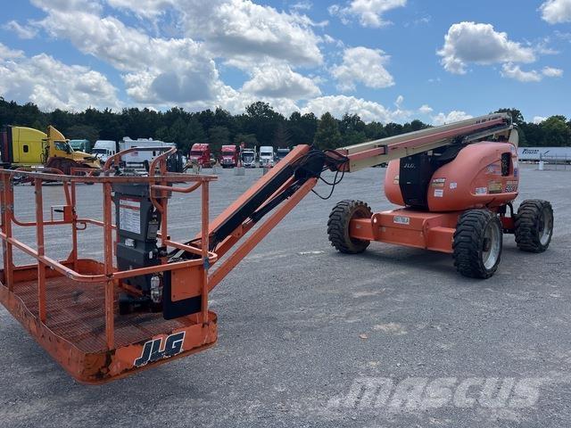 JLG 600AJ ブームリフト　屈伸型