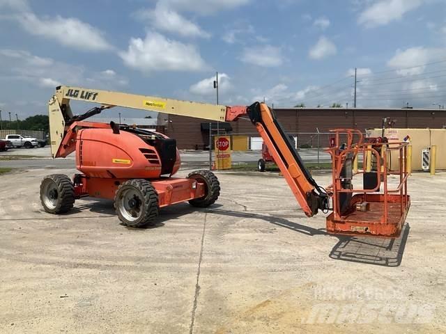 JLG 600AJ ブームリフト　屈伸型