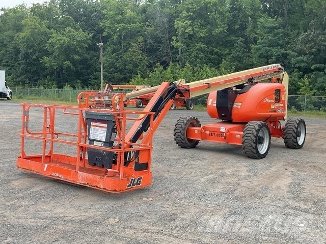 JLG 600AJ ブームリフト　屈伸型