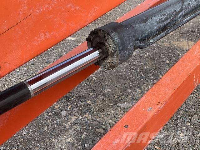 JLG 600AJ ブームリフト　屈伸型