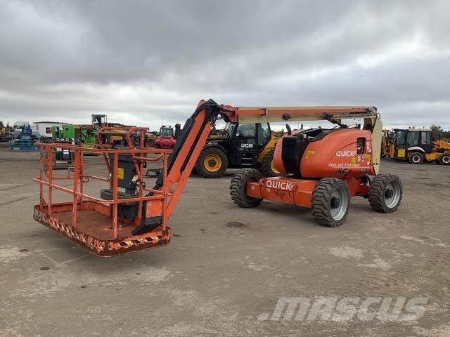 JLG 600AJ ブームリフト　屈伸型