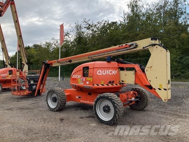 JLG 600AJ ブームリフト　屈伸型