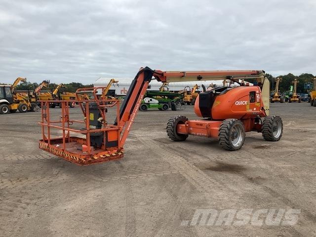 JLG 600AJ ブームリフト　屈伸型