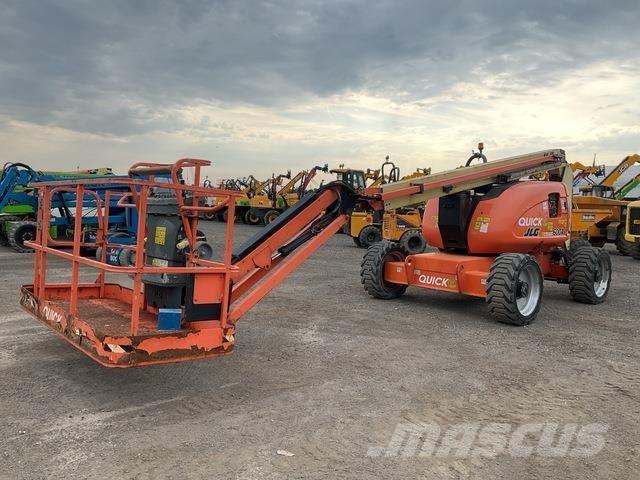JLG 600AJ ブームリフト　屈伸型