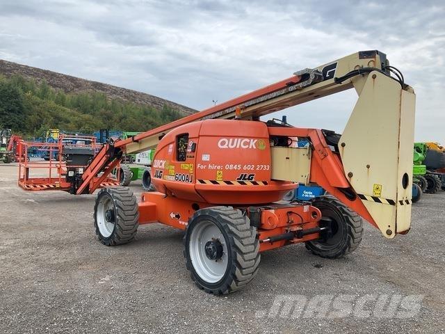 JLG 600AJ ブームリフト　屈伸型
