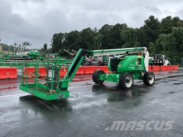 JLG 600AJ ブームリフト　屈伸型
