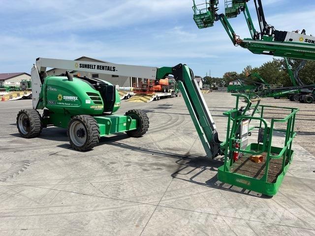 JLG 600AJ ブームリフト　屈伸型