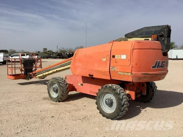JLG 600S ブームリフト　直伸型