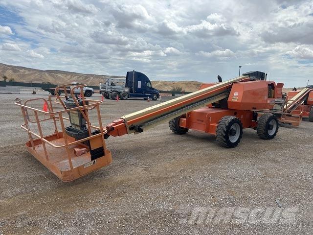JLG 600S ブームリフト　直伸型