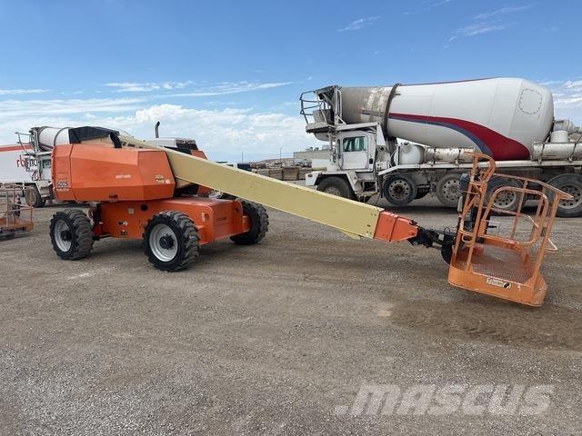 JLG 600S ブームリフト　直伸型