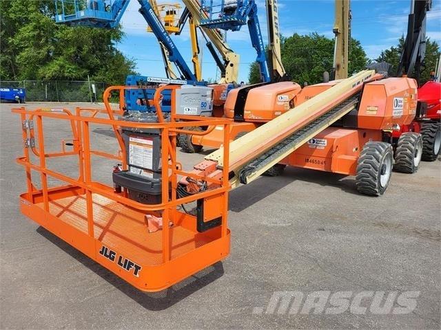 JLG 600S ブームリフト　直伸型