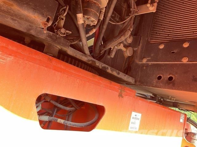 JLG 660SJ ブームリフト　直伸型