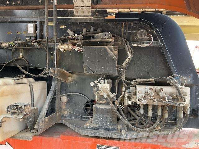 JLG 660SJ ブームリフト　直伸型