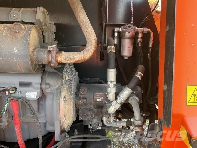 JLG 660SJ ブームリフト　直伸型