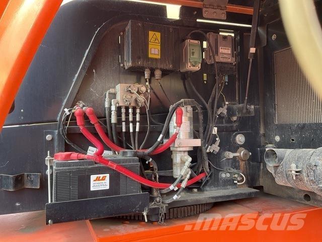 JLG 660SJ ブームリフト　直伸型
