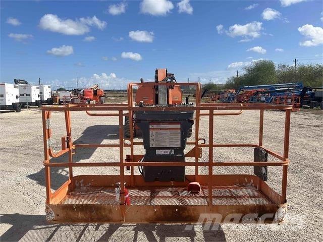 JLG 660SJ ブームリフト　直伸型