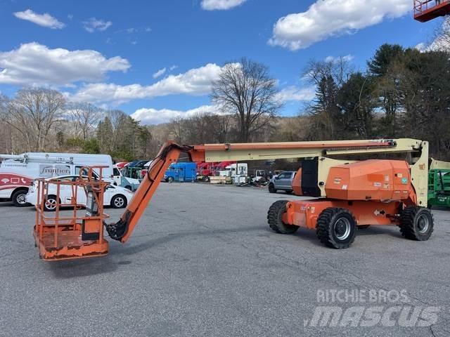 JLG 800 AJ ブームリフト　屈伸型