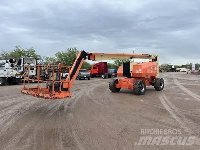 JLG 800 AJ ブームリフト　屈伸型