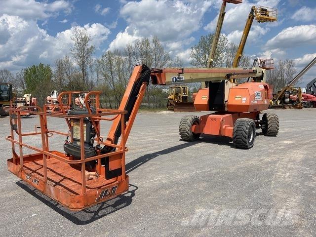 JLG 800 AJ ブームリフト　屈伸型