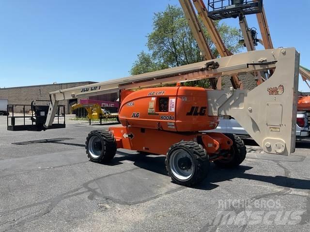 JLG 800A ブームリフト　屈伸型