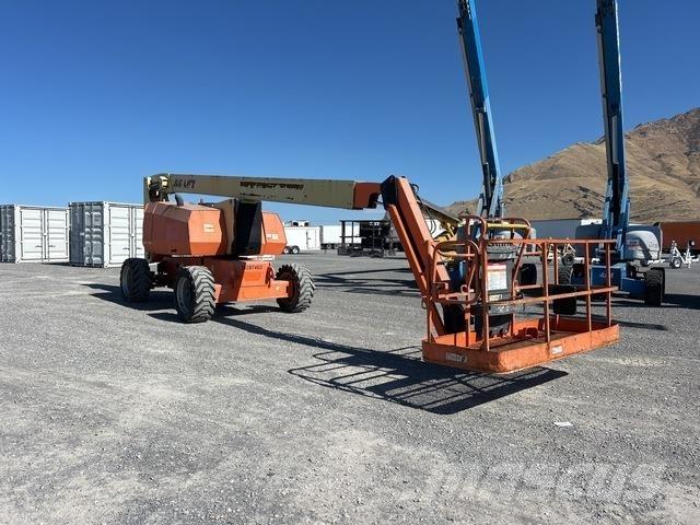 JLG 800AJ ブームリフト　屈伸型