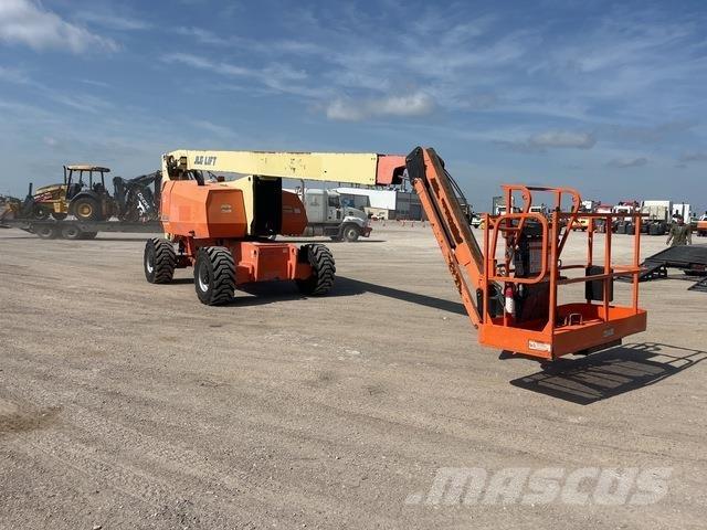 JLG 800AJ ブームリフト　直伸型